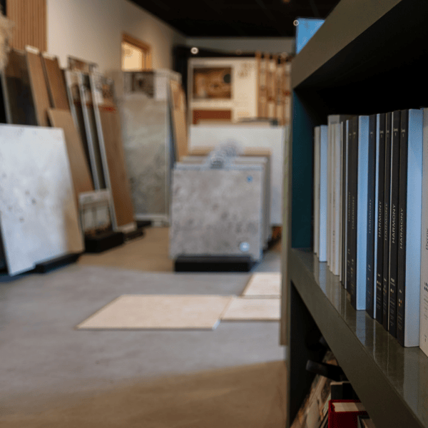 Showroom de vente de carrelage extérieur à Parentis en Born